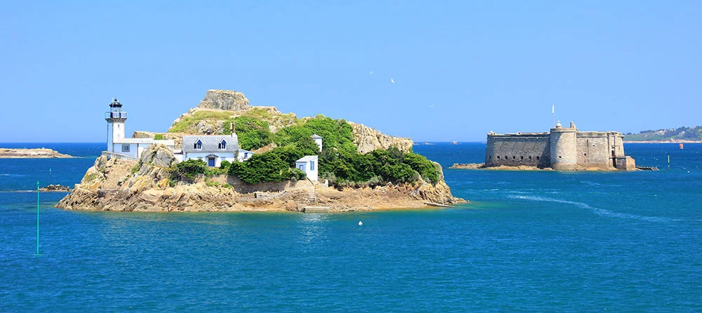 Île Louët et Château du Taureau